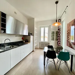 Piazzale Susa Bright Flat Con Veranda Italia