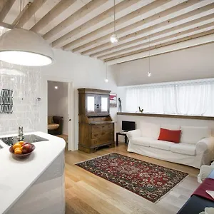 https://locappart-cannaregio-venice-city-centre.hotelslidodijesolo.com